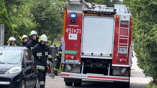 Niebezpieczny pożar elewacji budynku