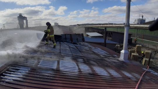 Niebezpieczny pożar tartaku we Wielu