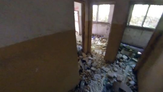 Nieprzytomny 14-latek znaleziony w pustostanie. Uratowali go kościerscy policjanci Nieprzytomny 14-latek znaleziony w pustostanie. Uratowali go kościerscy policjanci