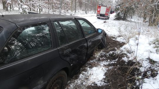 Nieudolny drift zakończony na skarpie