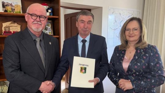 Nowe chodniki w Wielu. Wspólna inwestycja powiatu i gminy