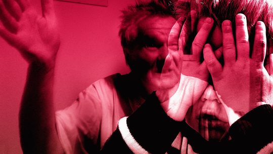 Ochrona dzieci. Zobacz, gdzie zgłosić się po pomoc!