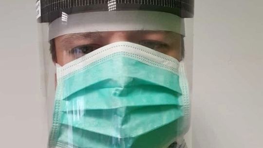 Od 27 lutego obowiązkowe maski zamiast kominów i przyłbic 