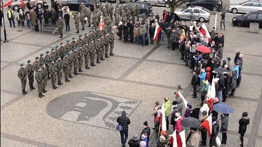 Oddaliśmy hołd bohaterom