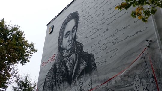 Odsłonięto mural na budynku "Ogólniaka"