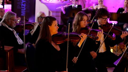 Orkiestra Symfoniczna w Dziemianach. Tłumy na koncercie muzyki filmowej