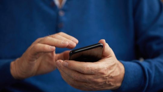 Oszust podszył się pod syna – senior z Kościerzyny stracił oszczędności