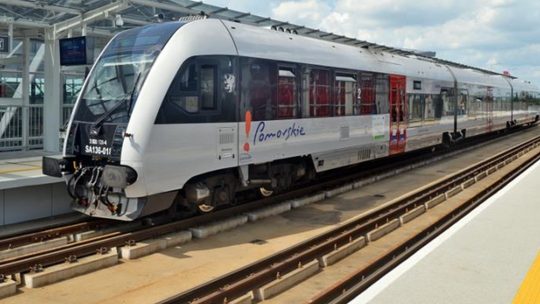 Pasażerowie wracają do pociągów Pasażerowie wracają do pociągów