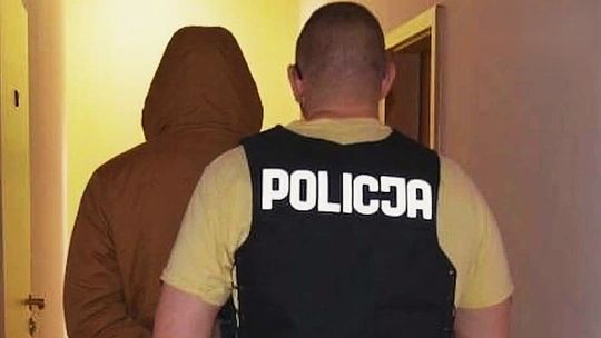 Pijany kierowca Mercedesa traci samochód. Błyskawiczny wyrok sądu w Kościerzynie