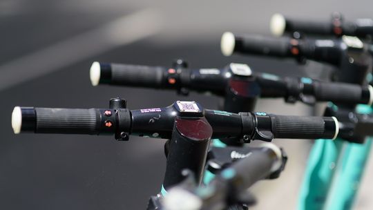 Pijany na hulajnodze