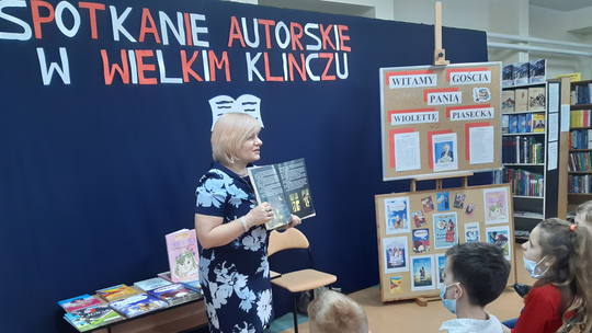 Pisarka Wioletta Piasecka, gościła w Wielkim Klinczu