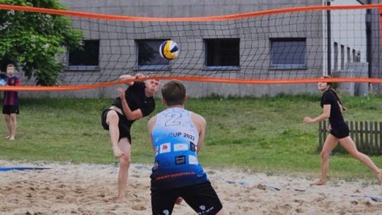 Siatkówkowe emocje w Kościerzynie – oto mistrzowie powiatu 2025