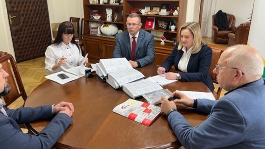 Podpisano umowę z wykonawcą na budowę Placówek opiekuńczo-wychowawczych w Kościerzynie Podpisano umowę z wykonawcą na budowę Placówek opiekuńczo-wychowawczych w Kościerzynie