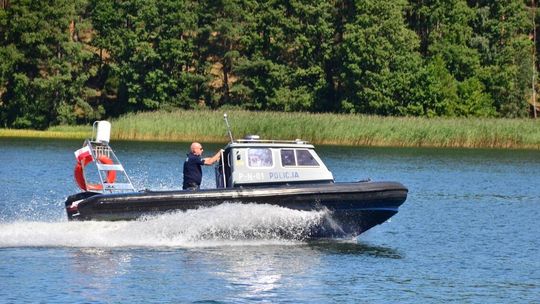 Policja w Kościerzynie dba o bezpieczeństwo nad Jeziorami Wdzydzkimi