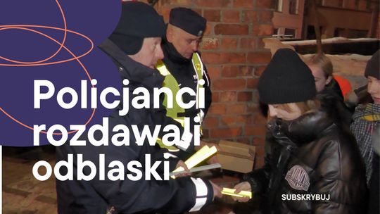 Policjanci rozdawali odblaski [WIDEO]