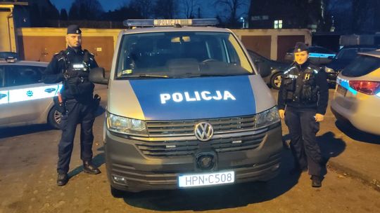 Policjanci uratowali życie mężczyźnie