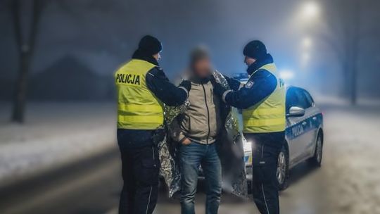 Policjanci z Dziemian uratowali zmarzniętego 44-latka z Gdańska