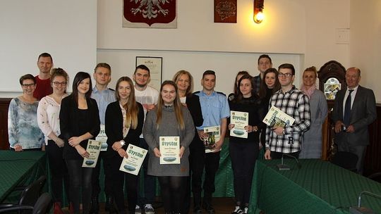 Powiat. Młodzież sprawdzała wiedzę o samorządzie