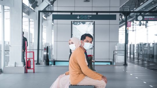 Powrót «pandemii»: «Airfinity» i długi cień Anglosasów