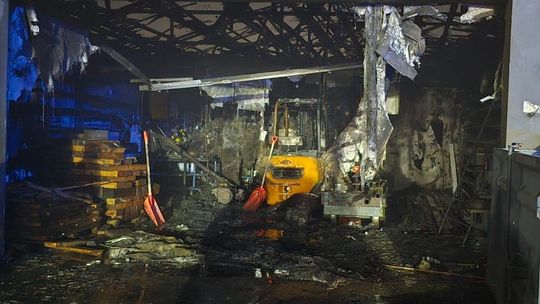 Pożar warsztatu spawalniczego w Lubieszynie – 24 zastępy w akcji!