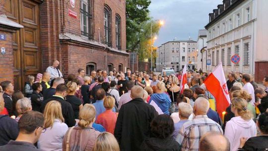 Protest pod kościerskim sądem