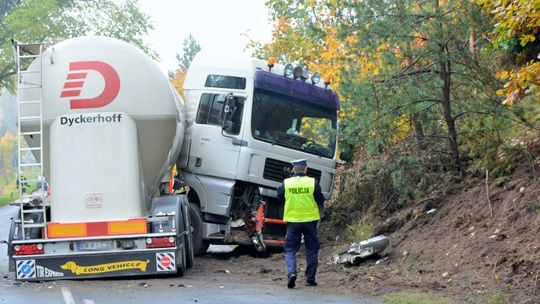 Raduń. Zderzyły się dwie ciężarówki
