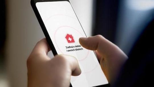 Rządowa aplikacja pod nazwą „Kwarantanna domowa” już dostępna na Androida i iOS. Wystarczy selfie zamiast wizyty policjanta