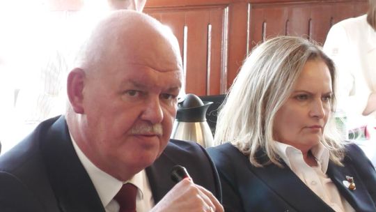 Powiat Kościerski.Sesja z emocjami: absolutorium dla Zarządu i komisja na wniosek wojewody