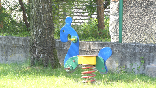 Siostry z przedszkola zbierają pieniądze na nowy plac zabaw