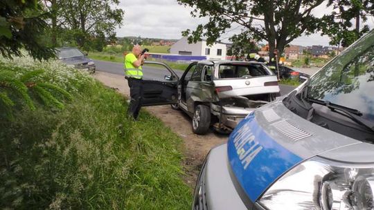 Skorzewo. Ciężarna kobieta i troje dzieci ranni w wypadku