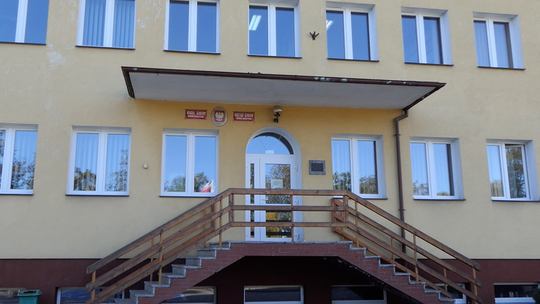 Stan drogi między Nową Wsią Kościerską a Kaliskami Kościerskimi: Mieszkańcy alarmują, Urząd Gminy Kościerzyna odpowiada