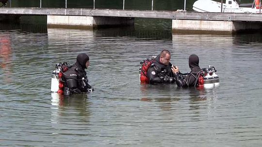 Strażacy ćwiczyli nad Gałęźnym