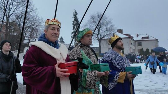 Tłumy na ulicach Kościerzyny: Orszak Trzech Króli po raz drugi!