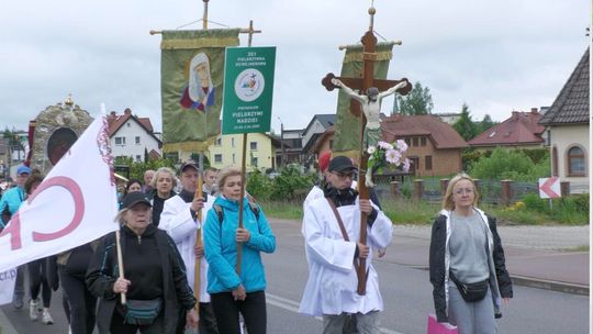 Tradycja, która trwa od 351 lat: pielgrzymka z Kościerzyny po raz kolejny ruszyła na Kalwarię Wejherowską