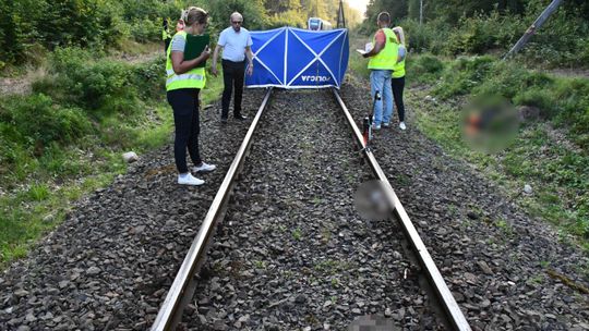 Tragedia na torach w Kościerzynie – 67-letnia kobieta zginęła potrącona przez pociąg