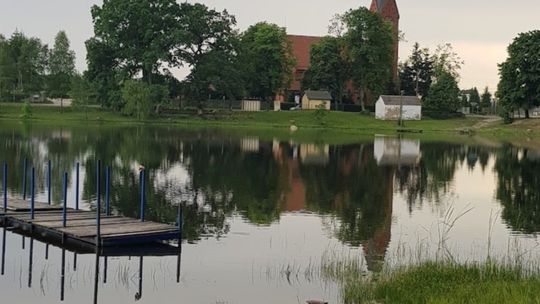 Tragedia w Nowym Barkoczynie. W jeziorze utopił się mężczyzna
