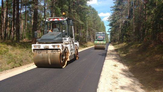 Trwają prace na drogach powiatowych