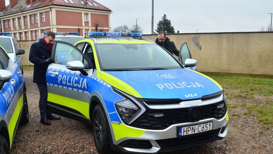 Trzy nowe radiowozy dla Policji w Kościerzynie