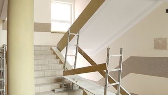 Uczniowie na wakacjach, a w szkołach remonty Uczniowie na wakacjach, a w szkołach remonty