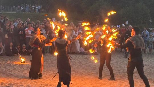 Udana Noc Świętojańska 2025 nad Jeziorem Gałęźnym w Kościerzynie