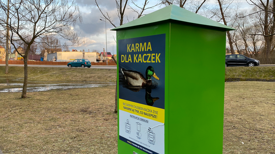 W Kościerzynie stanął pierwszy automat na przysmaki dla kaczek