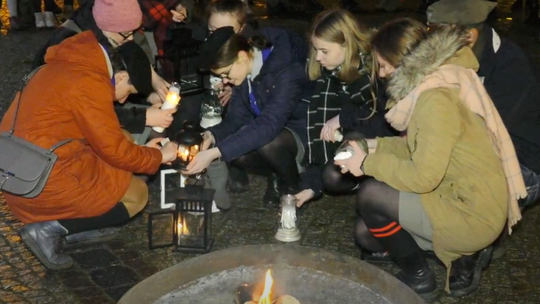 W piątek do Kościerzyny dotrze Światełko Betlejemskie