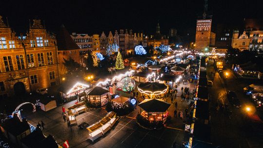Wenecka karuzela, łoś Lucek i świąteczne przysmaki. Gdański Jarmark Bożonarodzeniowy od piątku