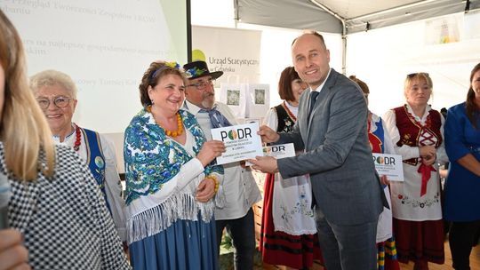 Wielkanocna atmosfera i pasja pszczelarska na targach w Lubaniu