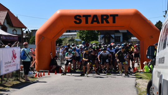 Wrotkarze ścigali się w Lipuszu