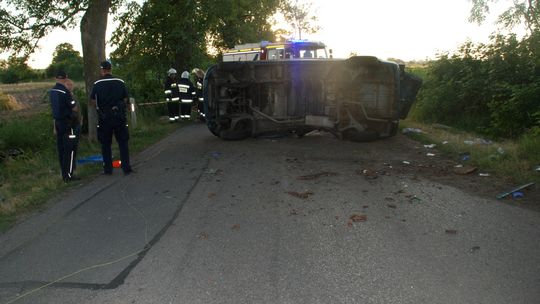 Wypadek w Chwarzenku. Nie żyje 21-latek