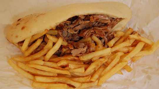 Wysokoenergetyczne pokarmy mogą zwiększać ryzyko raka niezależnie od masy ciała