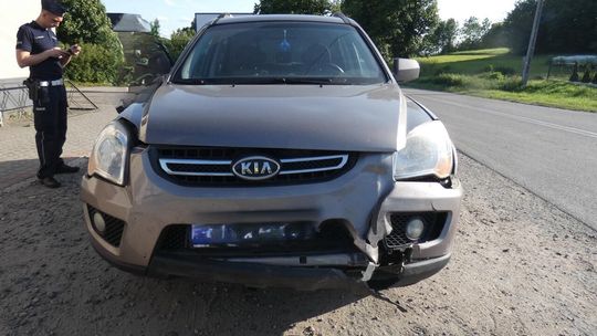 Zderzenie dwóch aut w Grabowskiej Hucie – jedna ranna, kierowca stracił prawo jazdy