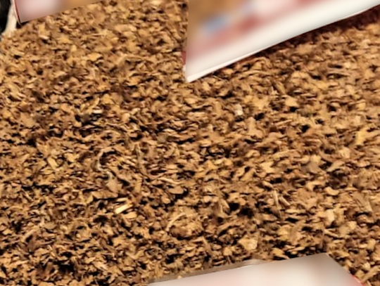10 kg nielegalnego tytoniu w mieszkaniu seniorów