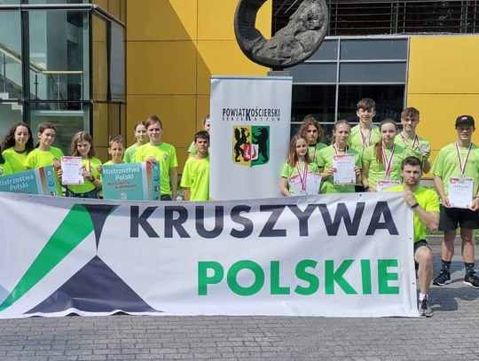 15 medali kościerskich pływaków